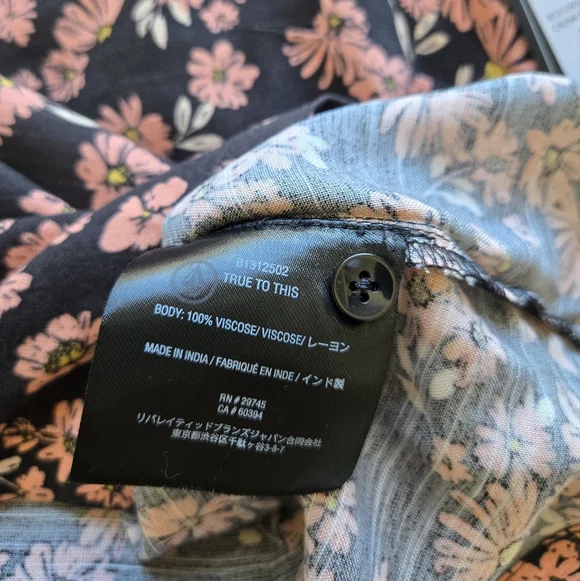 NEW Volcom Crunk Punk Dress SPN Size M Floral Black Pink Color Women's Vacation - Picture 12 of 14